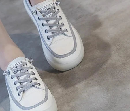 Women Sneakers Loafers Spring New Fashion Casual White Shoes Women Flat Lace Up Large Size 41 42 Nurse Shoes Women