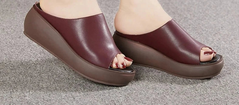 Women Slipper's 2024 Ladies Summer Slippers Shoes Women Wedges Heels Fashion Summer Genuine Leather Shoes