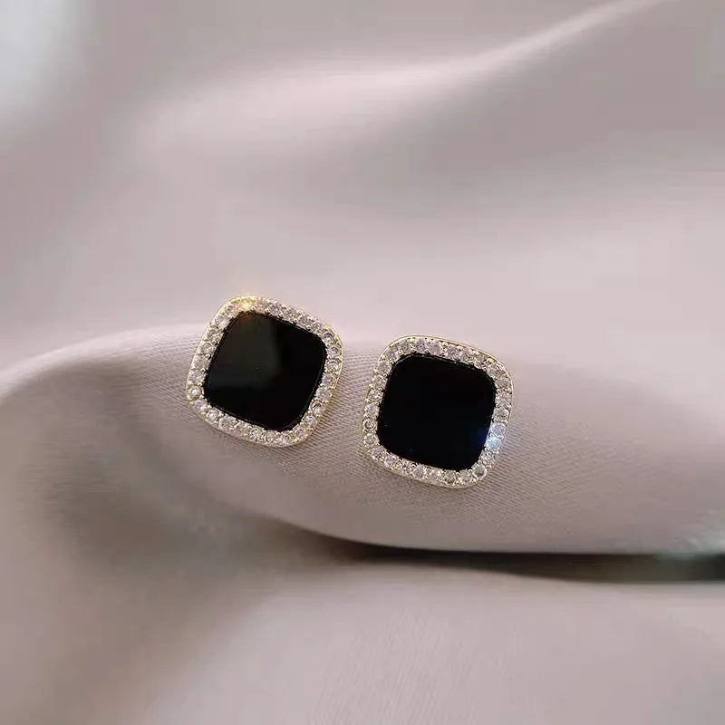 Korean Style Zircon Black Resin Square Ear Studs for Women Elegant Luxury Geometric Earrings 2023 Fashion Trends Jewelry Gifts