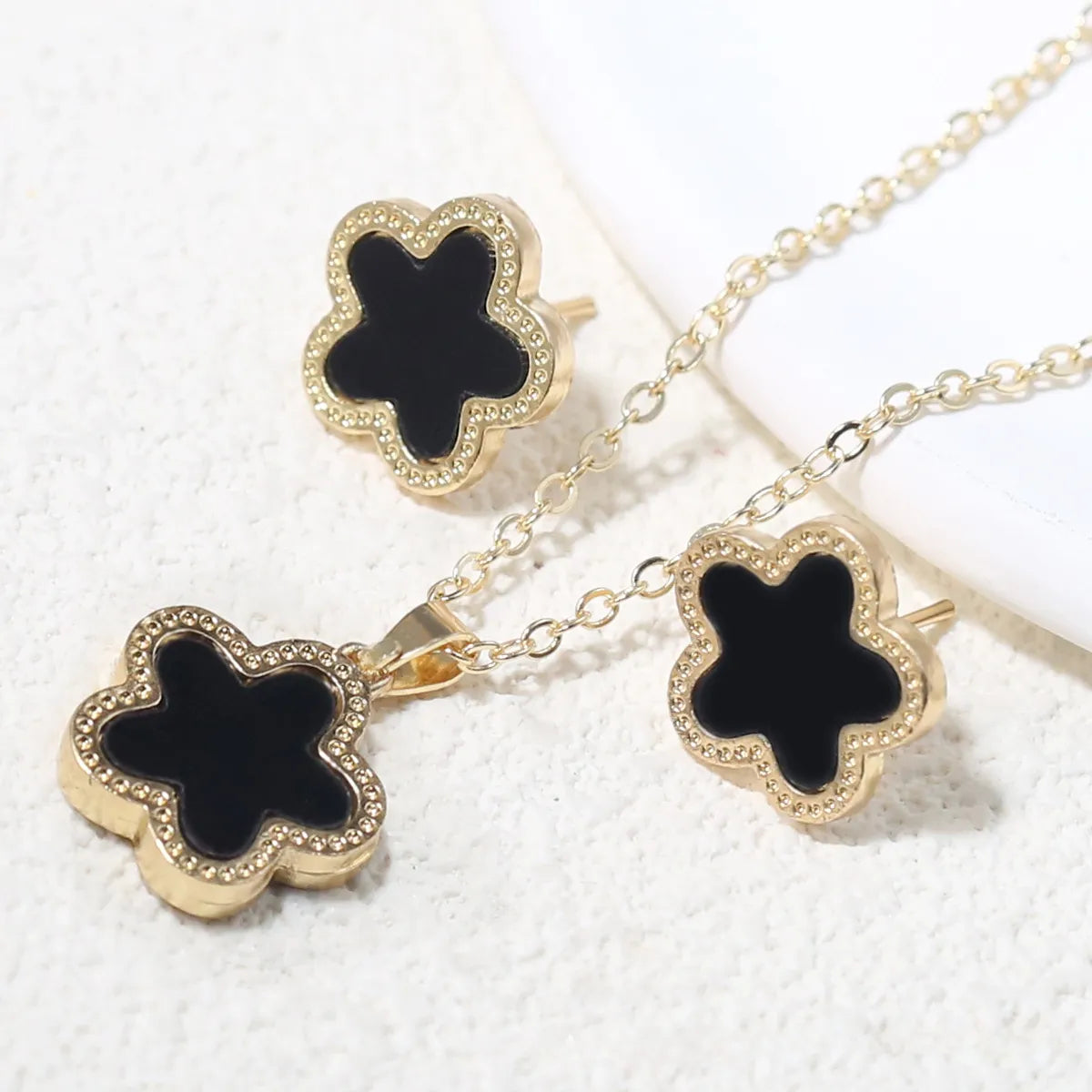 2Pcs Luxury Five Leaf Flower Pendant Jewelry Set for Women Gift Fashion Trendy Stainless Steel Clover Necklace Earring Jewelry