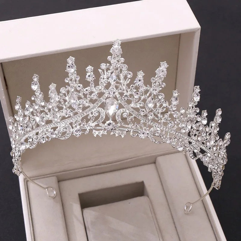 Bridal Headwear Set Crown Necklace Earrings Four Piece Silver-Colour Fashion Tiaras Suitable for Women's Wedding Birthd