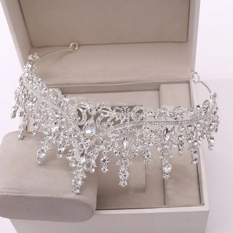 Bridal Headwear Set Crown Necklace Earrings Four Piece Silver-Colour Fashion Tiaras Suitable for Women's Wedding Birthd
